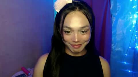 Snapshot of ursexy_debra chatting on 02/10/26, 10:47 TYRA online show from 02/10/26, 10:47