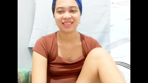 Snapshot of ursexy_pinay_skinny chatting on 05/07/26, 05:24 im jenny online show from 05/07/26, 05:24