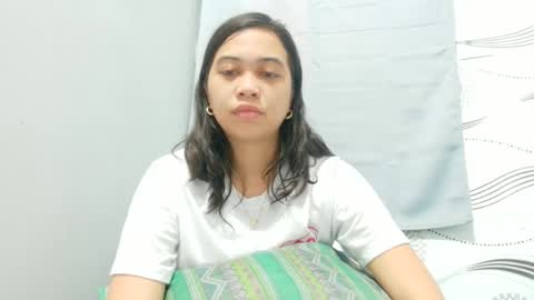 Snapshot of ursexy_pinay_skinny chatting on 05/18/26, 05:35 im jenny online show from 05/18/26, 05:35