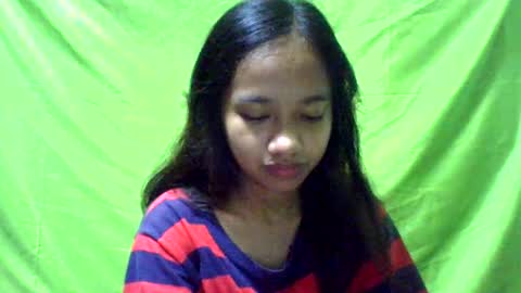 Snapshot of ursexydoll18 chatting on 01/14/25, 12:43 Darlyn room online show from 01/14/25, 12:43