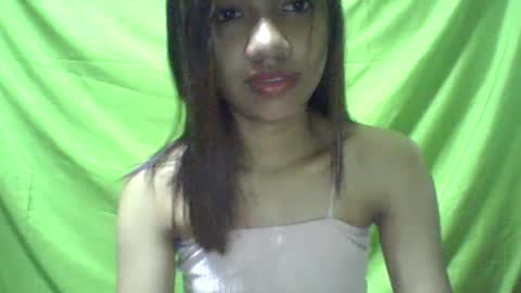 Snapshot of ursexydoll18 chatting on 01/21/25, 02:43 Darlyn room online show from 01/21/25, 02:43