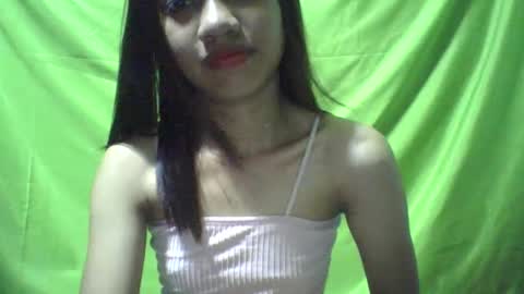 Snapshot of ursexydoll18 chatting on 01/21/25, 10:19 Darlyn room online show from 01/21/25, 10:19