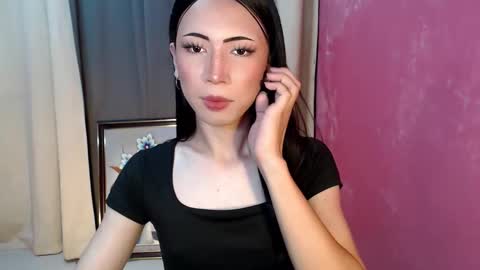 Sofia online show from 12/16/25, 05:34