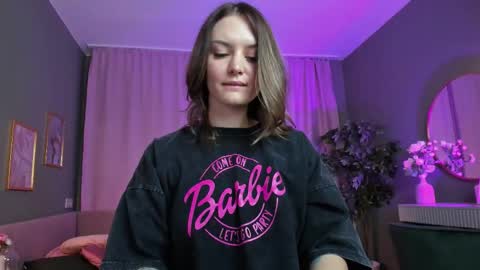 Snapshot of ursula_andresss chatting on 02/03/26, 01:04 Eva online show from 02/03/26, 01:04