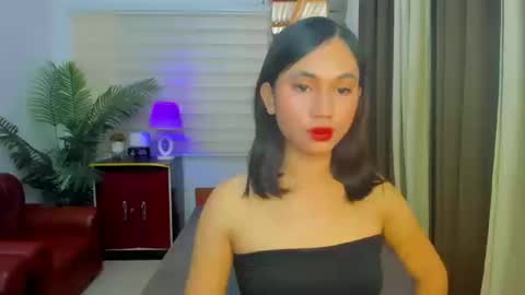 Snapshot of ursweet_athisa18 chatting on 09/24/25, 02:15 Athisa online show from 09/24/25, 02:15