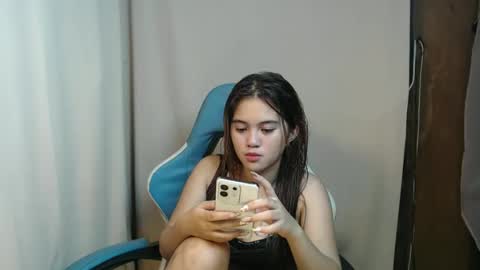 Snapshot of ursweetcarina69 chatting on 02/17/26, 10:12 ursweetcarina69 online show from 02/17/26, 10:12