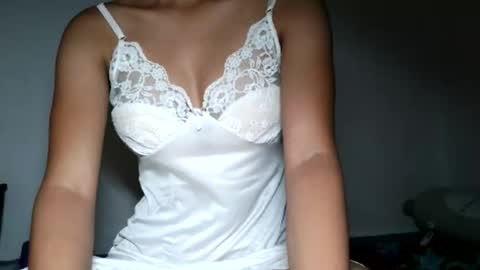 Snapshot of ursweetereca18 chatting on 06/03/26, 02:33 ERECA online show from 06/03/26, 02:33