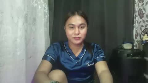 Snapshot of urunexpensivecamilla chatting on 11/15/25, 07:10 YOURGIRLCAMILLA online show from 11/15/25, 07:10