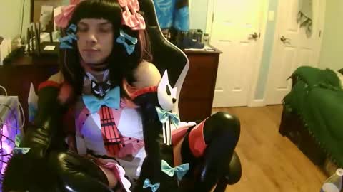 urvm online show from 04/20/26, 01:41