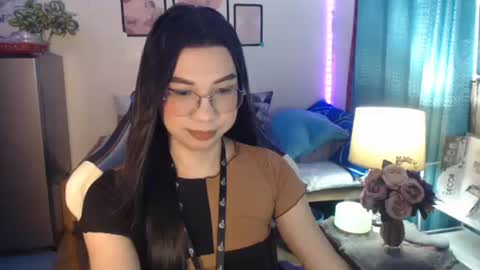 Snapshot of urwetasianprincessxx chatting on 12/11/24, 10:03 Ashley Kate Mateo Gray online show from 12/11/24, 10:03