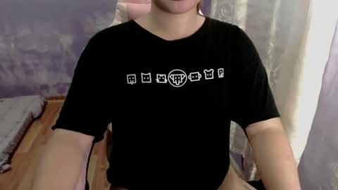 urwildslutty17 online show from 11/13/25, 05:06