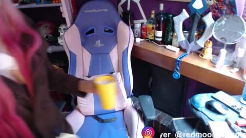 --Lucy-- online show from 09/17/25, 05:14