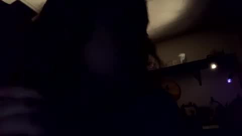 Snapshot of usefulhole chatting on 10/29/25, 04:42 usefulhole online show from 10/29/25, 04:42