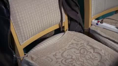 Snapshot of user__null chatting on 10/30/25, 03:52 user__null online show from 10/30/25, 03:52