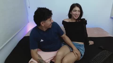 Snapshot of useronlypurple777 chatting on 10/15/25, 10:54 useronlypurple777 online show from 10/15/25, 10:54