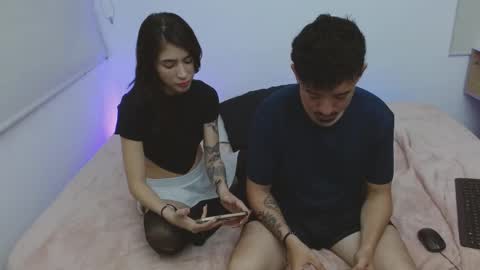 Snapshot of useronlypurple777 chatting on 10/17/25, 04:37 useronlypurple777 online show from 10/17/25, 04:37