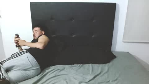 Snapshot of useronlypurple777 chatting on 10/31/25, 12:33 useronlypurple777 online show from 10/31/25, 12:33