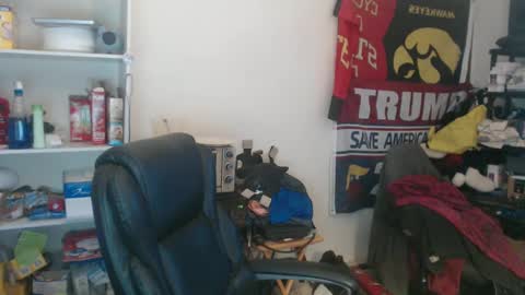 Eric online show from 02/12/25, 04:12