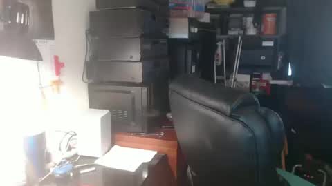 Eric online show from 10/13/25, 02:44