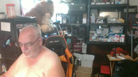 Eric online show from 06/18/26, 01:28