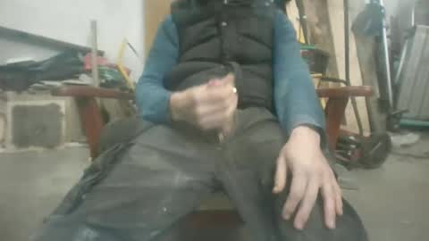 Snapshot of usr0369 chatting on 10/18/25, 04:19 usr0369 online show from 10/18/25, 04:19