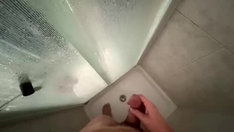 Snapshot of utentegle chatting on 11/06/25, 01:34 utentegle online show from 11/06/25, 01:34