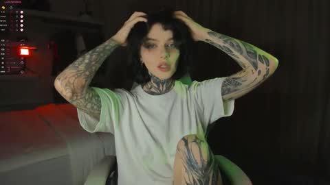 Snapshot of uwu_eva chatting on 03/09/26, 05:39 Eva online show from 03/09/26, 05:39