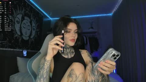 Snapshot of uwu_eva chatting on 03/21/26, 07:24 Eva online show from 03/21/26, 07:24