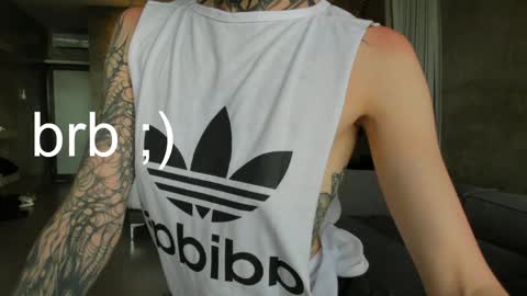 Snapshot of uwu_eva chatting on 03/21/26, 08:19 Eva online show from 03/21/26, 08:19