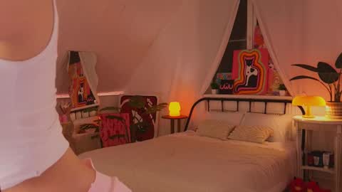 Snapshot of uwunikaa chatting on 02/09/25, 06:37 Anika On vacation online show from 02/09/25, 06:37