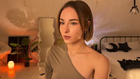 Snapshot of uwunikaa chatting on 11/15/25, 04:58 Anika On vacation online show from 11/15/25, 04:58