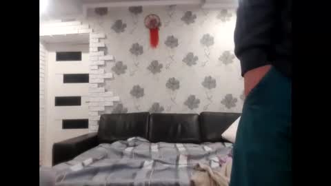 v646917 online show from 02/16/25, 12:21