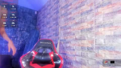 Snapshot of v_suckscock chatting on 11/07/25, 01:33 online show from 11/07/25, 01:33