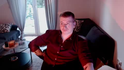 vacation__ online show from 02/17/25, 04:04