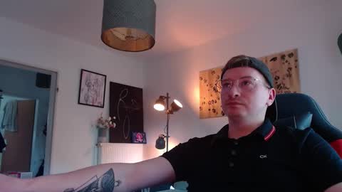 vacation__ online show from 09/30/25, 02:55