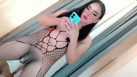 Snapshot of vae_sha chatting on 01/11/26, 12:21 JESS - DONT FORGET TO FOLLOW ME AND GIVE ME THUMBS UP online show from 01/11/26, 12:21