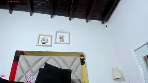 vahioleth  online show from 02/19/25, 07:38