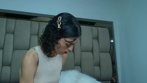 V A I O L E T T  S M I T H online show from 12/22/25, 04:04