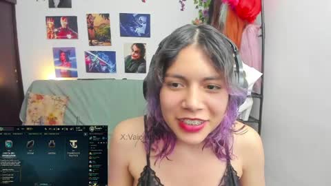 Snapshot of vaioletuwu chatting on 05/24/26, 03:22 Vaiolet1314 online show from 05/24/26, 03:22