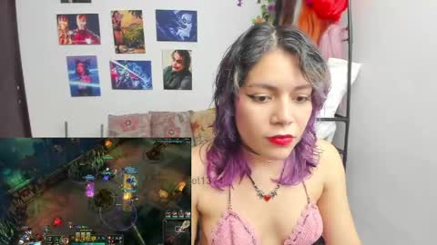 Snapshot of vaioletuwu chatting on 05/27/26, 06:43 Vaiolet1314 online show from 05/27/26, 06:43
