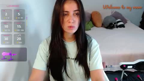 Snapshot of val_angelll chatting on 02/12/26, 03:45 valentina online show from 02/12/26, 03:45