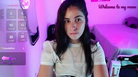 Snapshot of val_angelll chatting on 03/08/26, 02:59 valentina online show from 03/08/26, 02:59