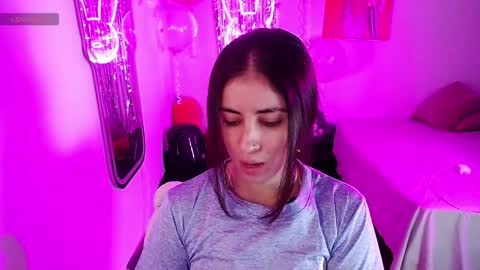 Snapshot of val_angelll chatting on 03/18/26, 04:04 valentina online show from 03/18/26, 04:04