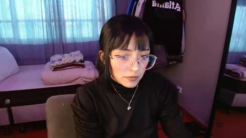 Snapshot of val_azuna chatting on 11/25/25, 01:22 valentina online show from 11/25/25, 01:22