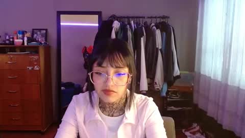 Snapshot of val_azuna chatting on 12/04/25, 02:26 valentina online show from 12/04/25, 02:26