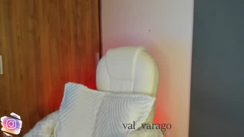 Snapshot of val_varago chatting on 09/17/25, 01:51 val_varago online show from 09/17/25, 01:51