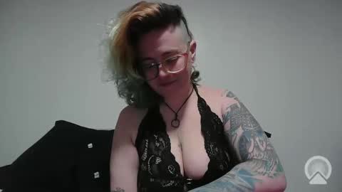 Snapshot of valarieak chatting on 03/14/26, 05:35 valarieak online show from 03/14/26, 05:35