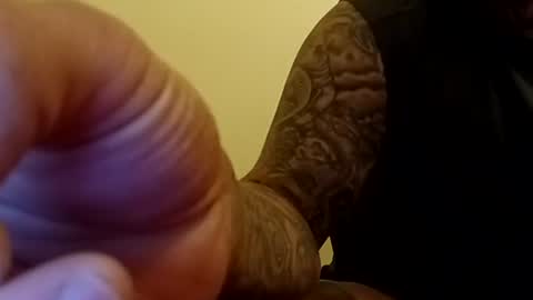 Snapshot of valdovinosr345 chatting on 11/16/25, 07:47 Daddy 007 online show from 11/16/25, 07:47