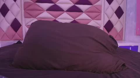 Snapshot of vale_castro1 chatting on 11/01/25, 07:16 Valentina online show from 11/01/25, 07:16