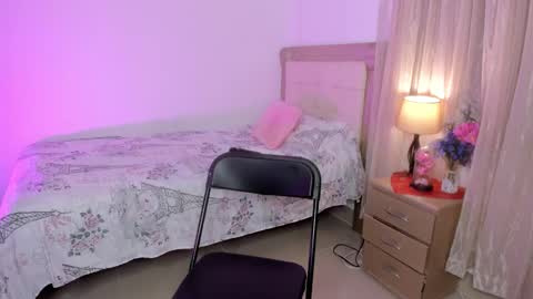 HI IM NEW online show from 02/27/25, 02:21